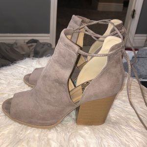 Bootie heels// tie up